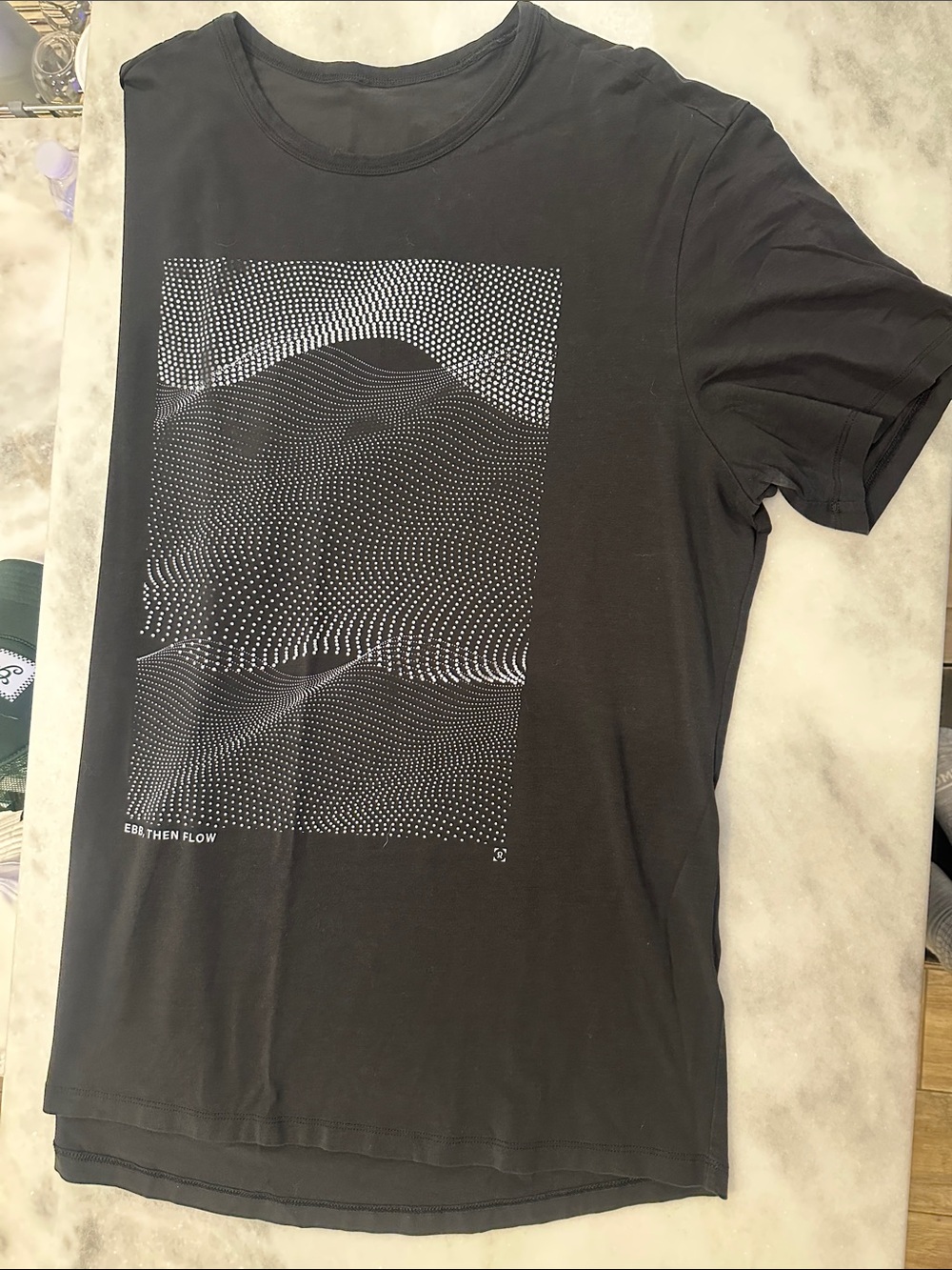 lululemon athletica Men’s Large Black Short-Sleeve 5 Year Basic - Ebb, then flow
